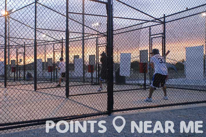 BATTING CAGES NEAR ME - Points Near Me